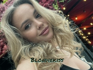 Blondiekiss