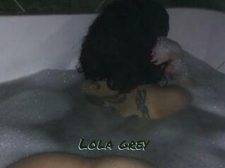 Lola_grey