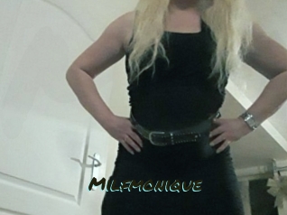 Milfmonique