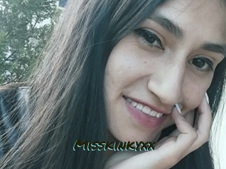 Misskinkyxx